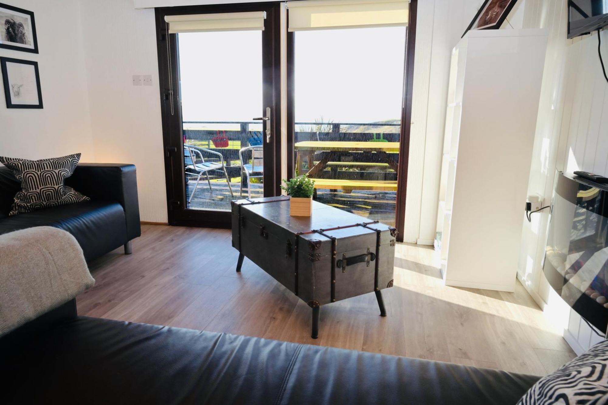 Lodge Cabin With Fabulous Views - Farm Holiday สแตรนราร์ ภายนอก รูปภาพ